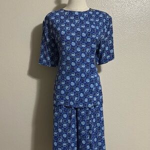 Vintage SK & Company Women’s Blue Pattern Top & Shorts Set Size M